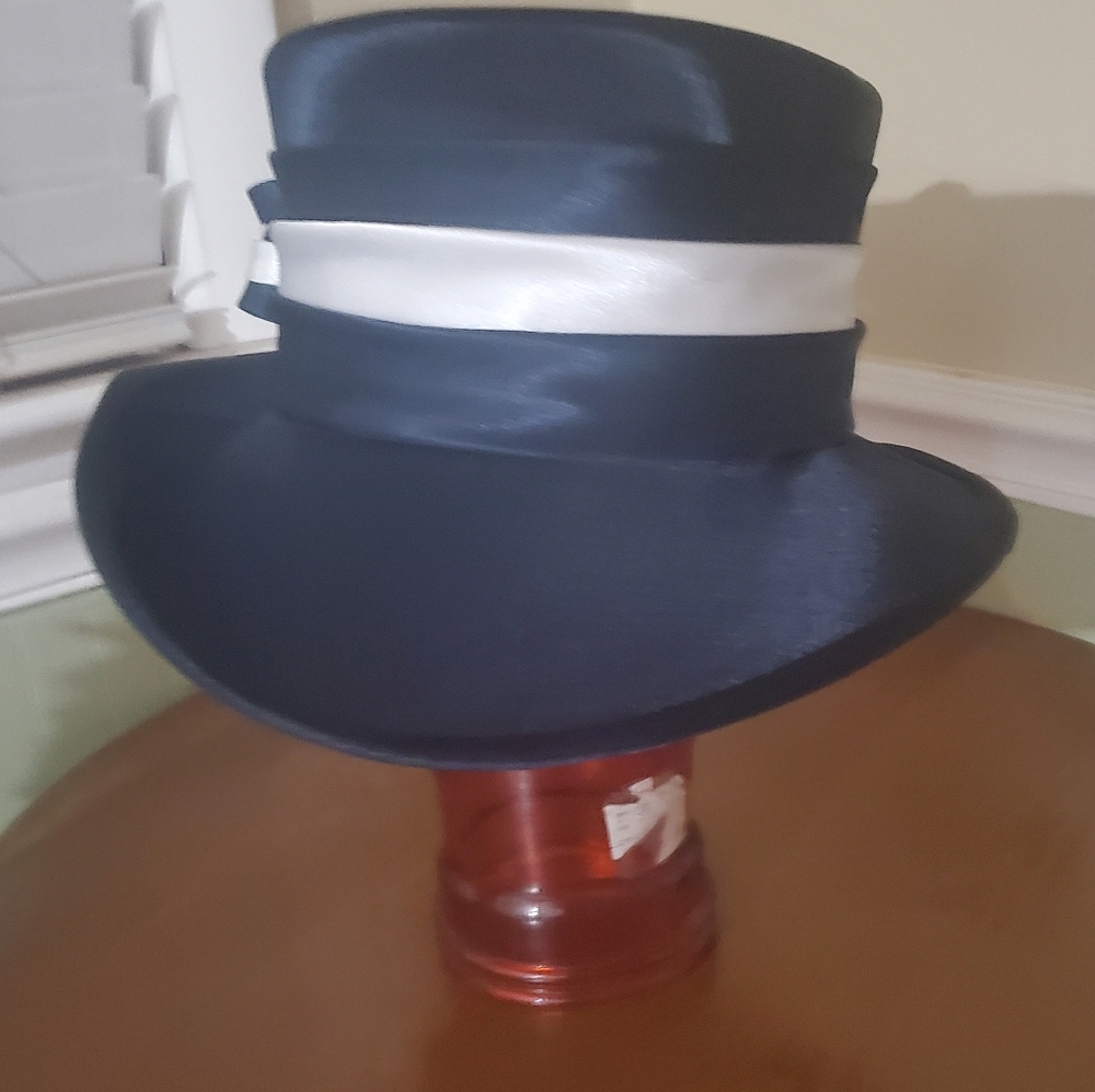 Asymmetrical Kentucky Derby  Hat - Picture 4 of 9